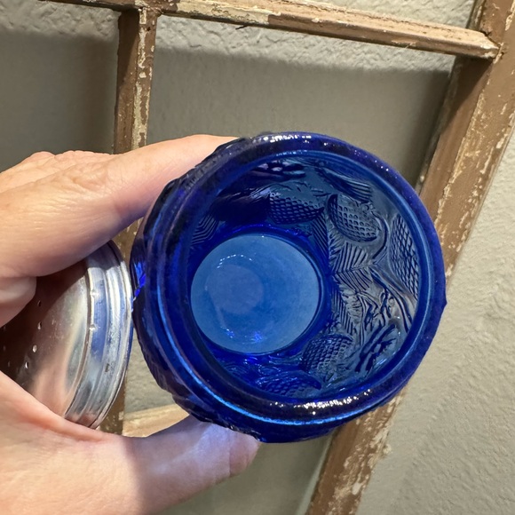 Pair Vintage Coblat Blue Glass Shaker Set, Pressed Glass, Strawberry Motif - Picture 3 of 6